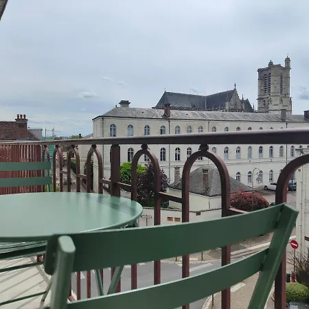 Aux Deux Clochers De