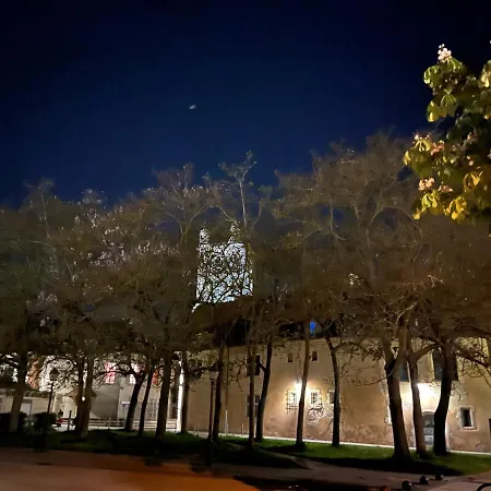 Aux Deux Clochers De