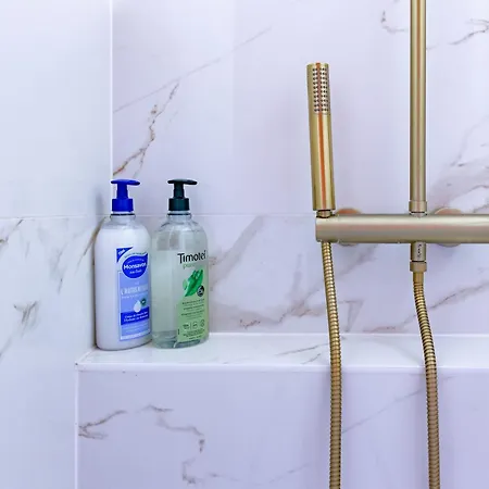 Aux Deux Clochers De Appartement