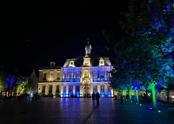 Aux Deux Clochers De Troyes