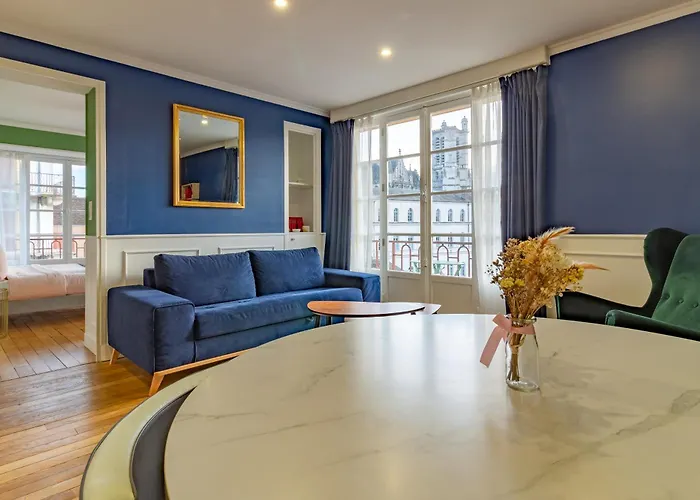 Aux Deux Clochers De Daire Troyes