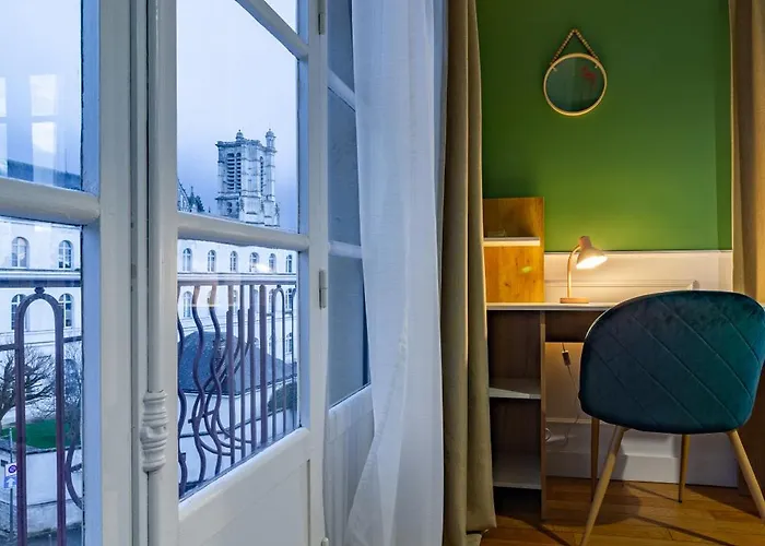 Daire Aux Deux Clochers De Troyes