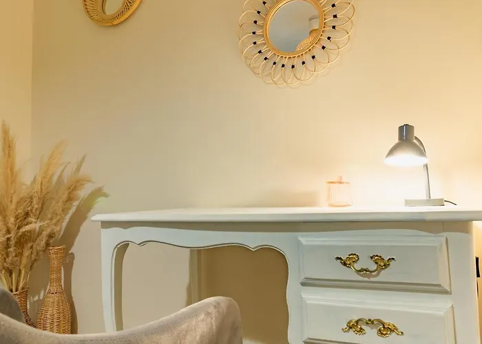 Aux Deux Clochers De Daire Troyes